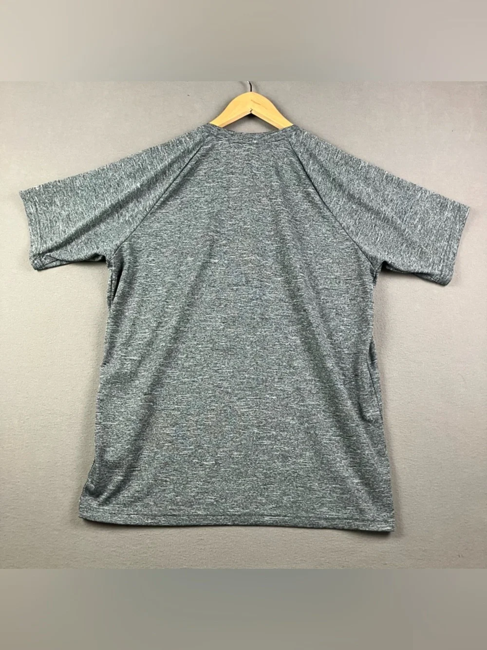 Nike Swim Dri-Fit Men’s Athletic Shirt Size M Gray Short Sleeve UPF 40+